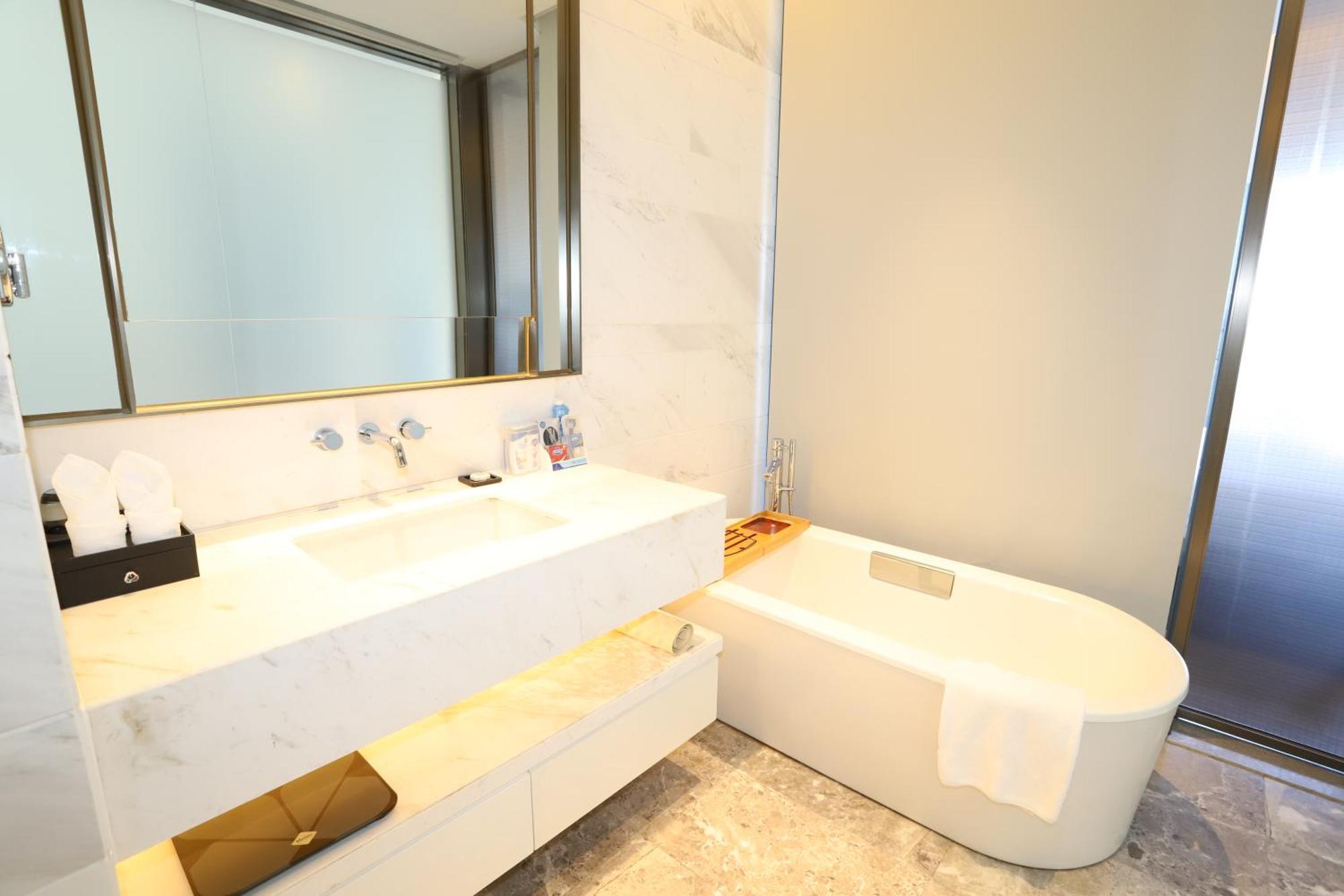 Rock Platinum Sea View Hotel Sanya Exterior foto