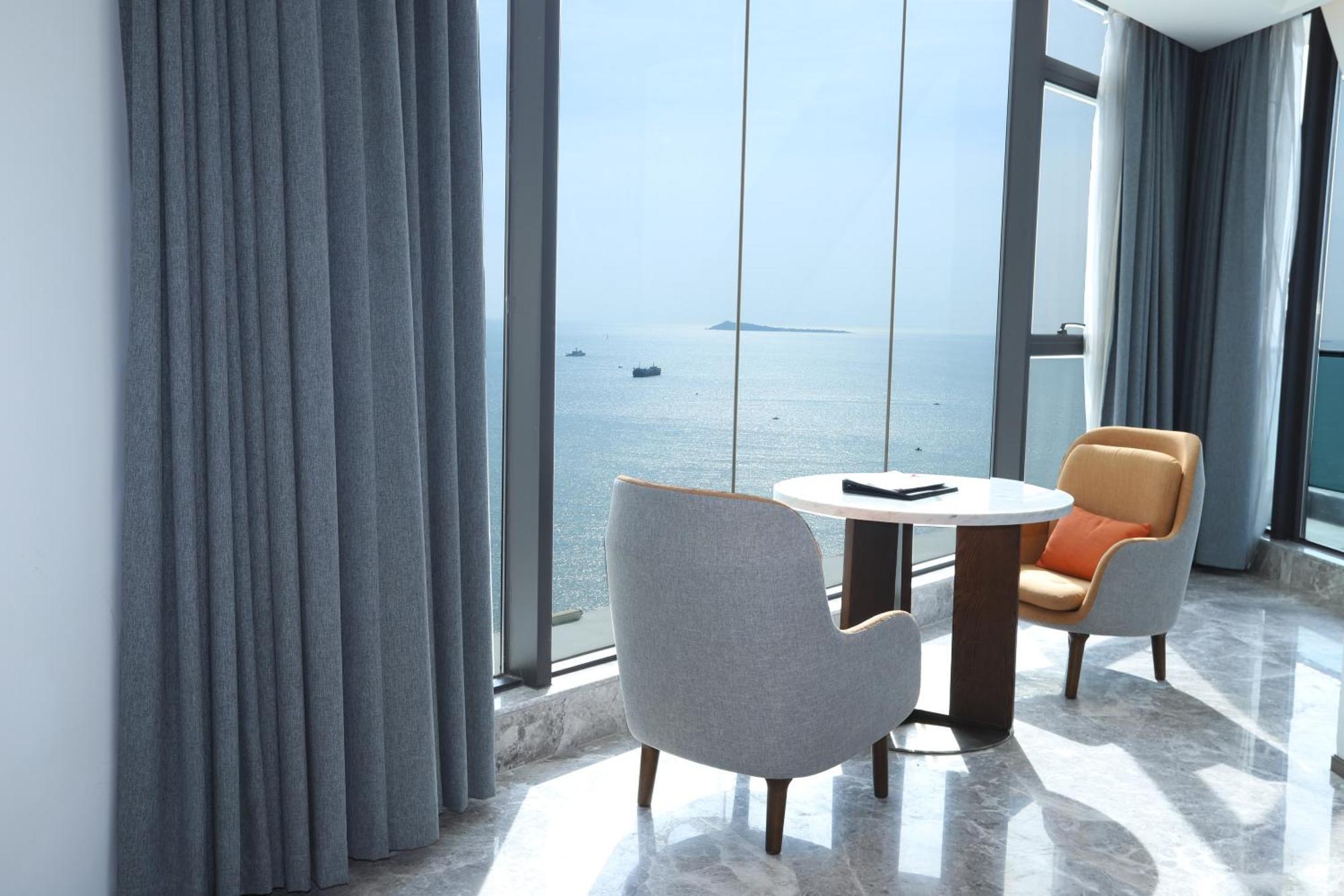 Rock Platinum Sea View Hotel Sanya Exterior foto